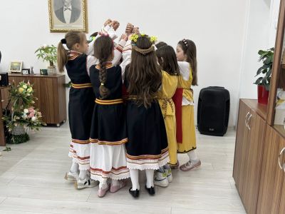 ЛАЗАРКИ - ОУ Свети Паисий Хилендарски - Казанлък
