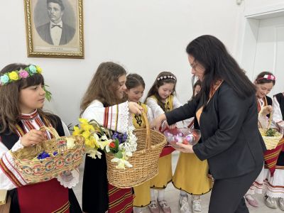 ЛАЗАРКИ - ОУ Свети Паисий Хилендарски - Казанлък