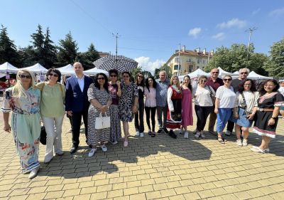 ЧЕСТИТ ПРАЗНИК, КАЗАНЛЪК! - ОУ Свети Паисий Хилендарски - Казанлък