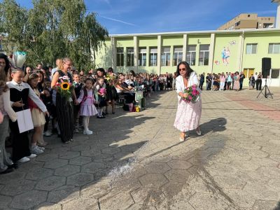 ТЪРЖЕСТВЕНО ОТКРИВАНЕ НА УЧЕБНАТА 2026-2027 ГОДИНА - ОУ Свети Паисий Хилендарски - Казанлък