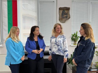ПЪРВИ ЦВЕТЕН ПЕТЪК - КОД СИНЬО - ОУ Свети Паисий Хилендарски - Казанлък
