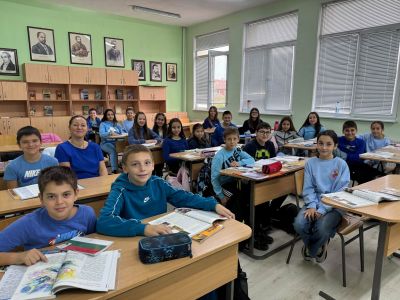 ПЪРВИ ЦВЕТЕН ПЕТЪК - КОД СИНЬО - ОУ Свети Паисий Хилендарски - Казанлък